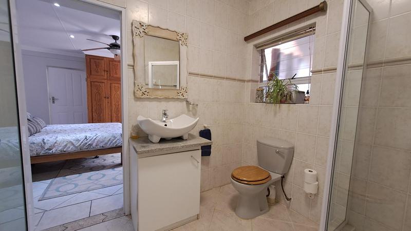 5 Bedroom Property for Sale in Stilbaai Wes Western Cape